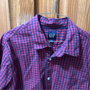 GAP Men's Red‎ and Black Shirt Size L